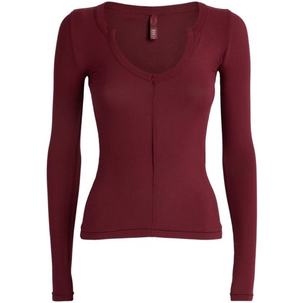 2 SKIMS tops - Soft Lounge - Burgundy and Black Long Sleeve - XS